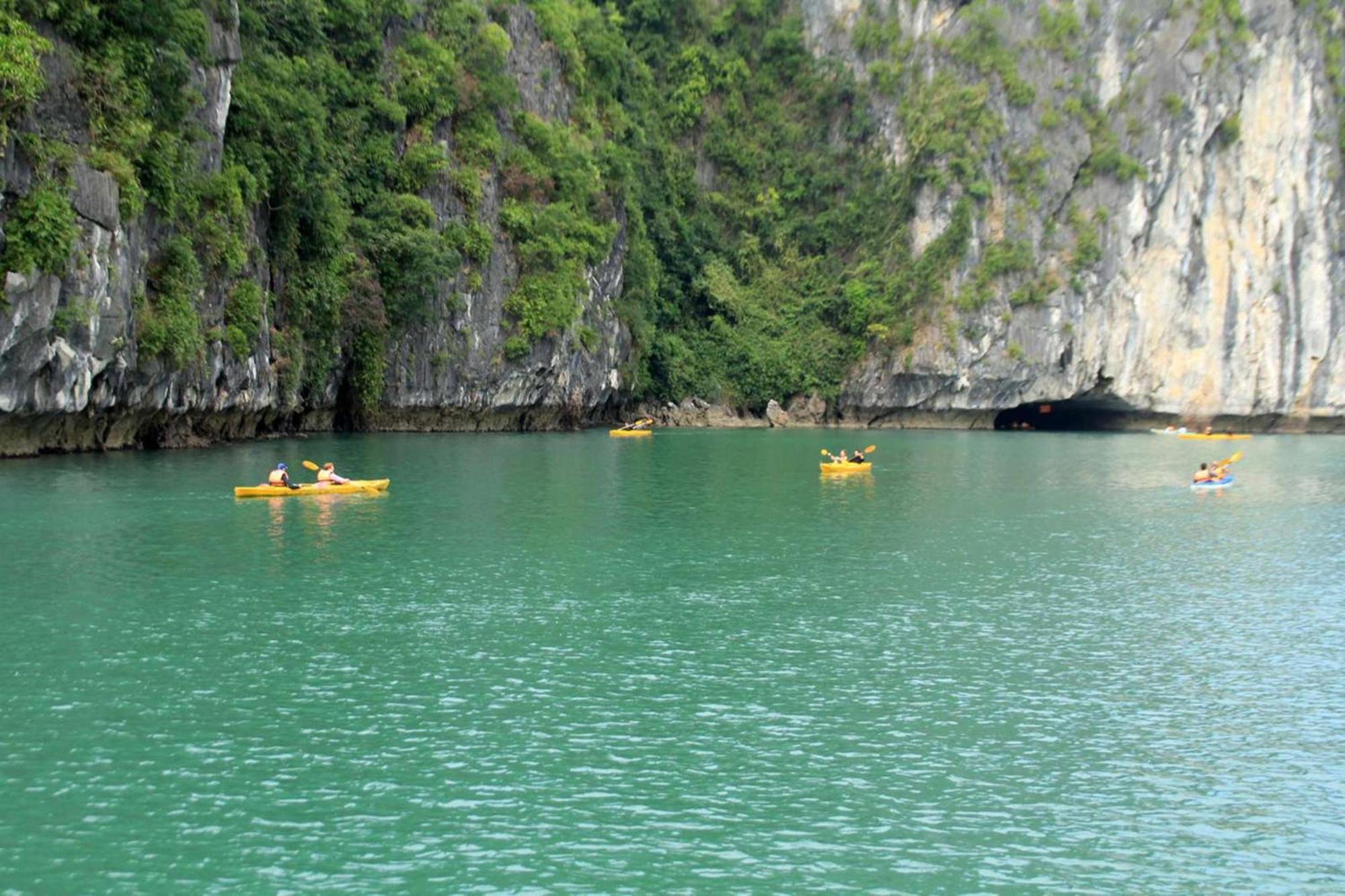 Hotel Halong Arcadia Cruise Ha Long Esterno foto